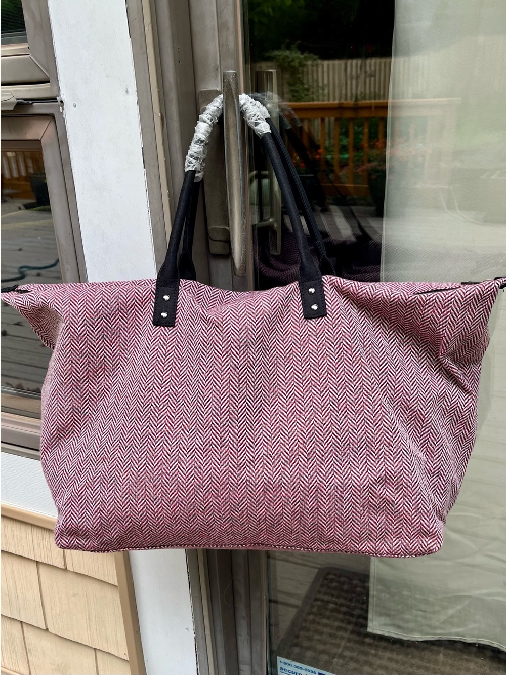 NWOT Lulu Dharma pink herringbone weekend tote with detachable strap